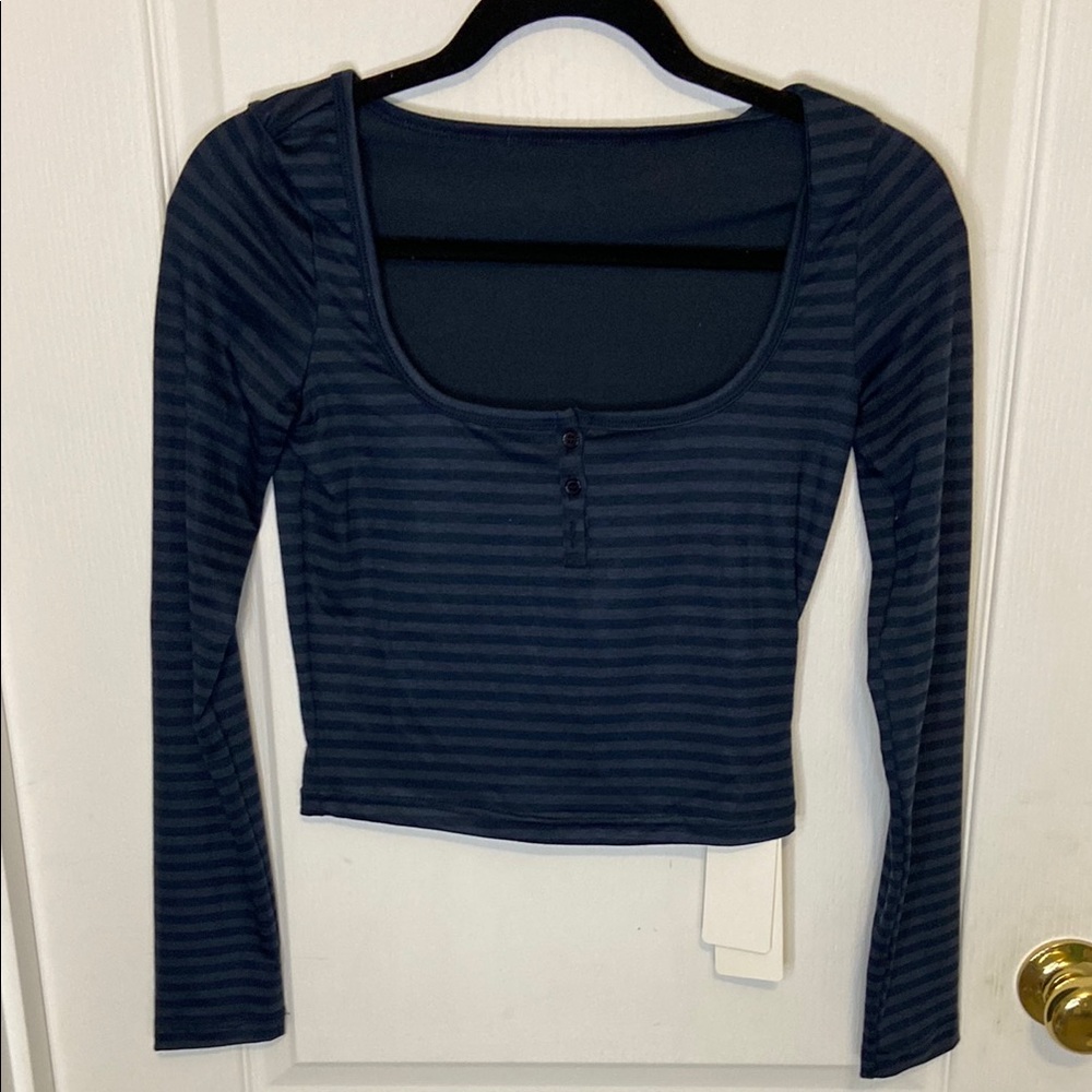 SHEIN Blue Fitted Crop Blouse